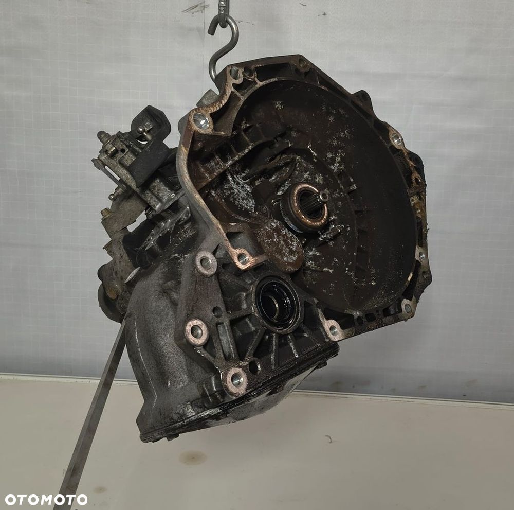 Skrzynia biegów manualna UW419 Opel Astra J Zafira B Vectra C 5-biegow - 1