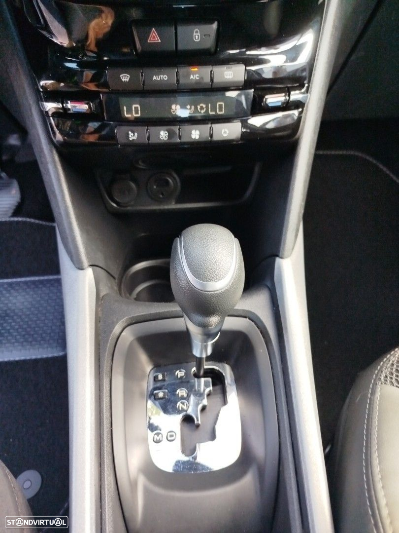 Peugeot 2008 1.2 PureTech Allure EAT6 - 7