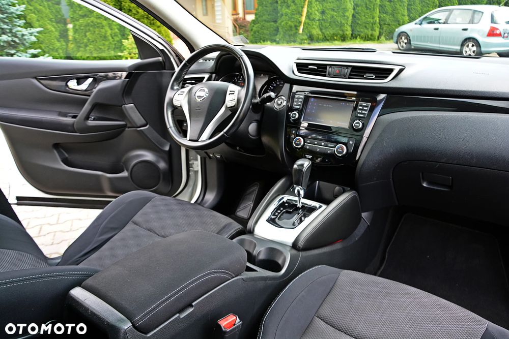 Nissan Qashqai 1.2 DIG-T Tekna Xtronic - 30