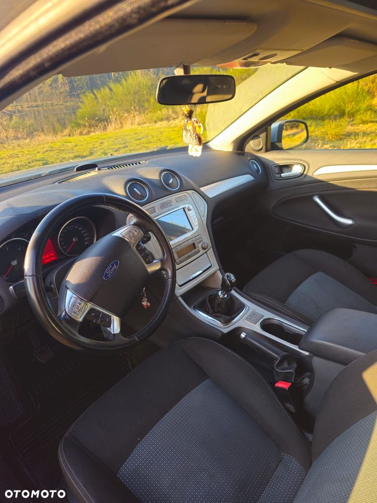 Ford Mondeo 2.0 TDCi Trend - 21