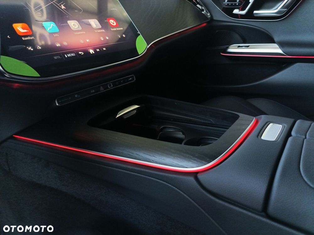 Mercedes-Benz Klasa E - 27