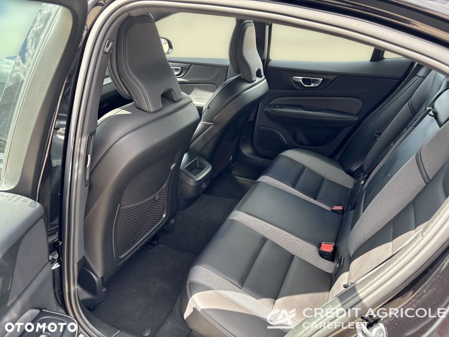 Volvo S60 B5 B R-Design - 14