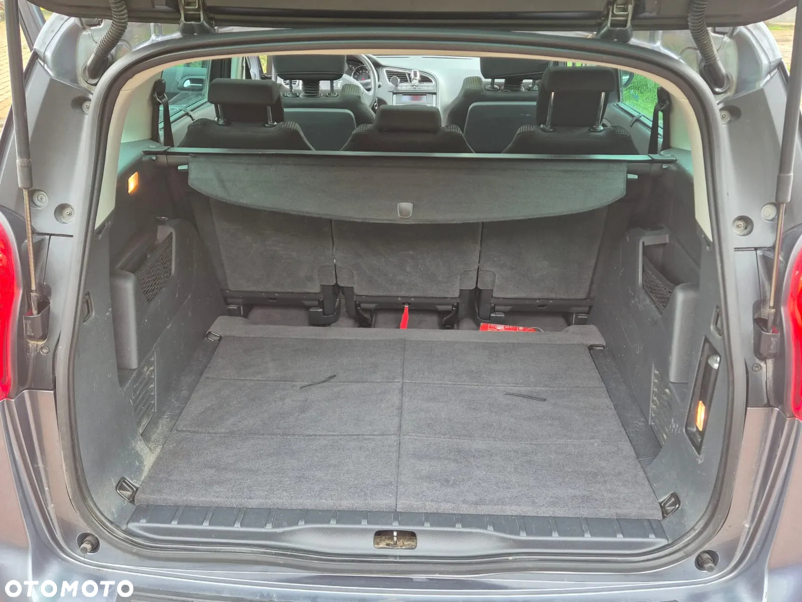 Peugeot 5008 1.6 THP Family - 9