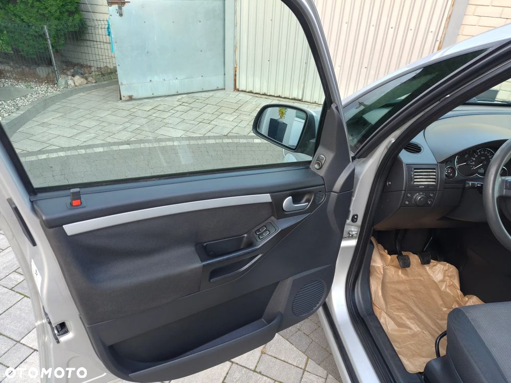 Opel Meriva 2004