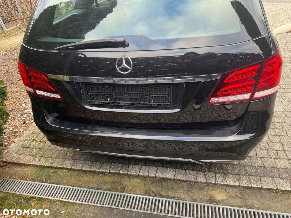 Mercedes E Klasa W212 2,2 CDI LIFT tył kompletny 197 - 2