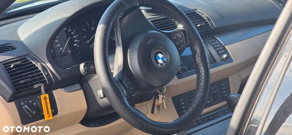 BMW X5 3.0 i - 11