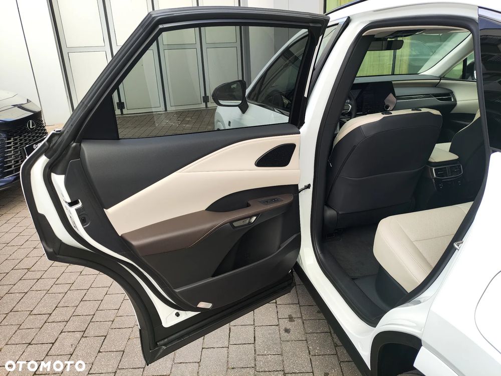 Lexus RX 450h+ F Sport Design - 12