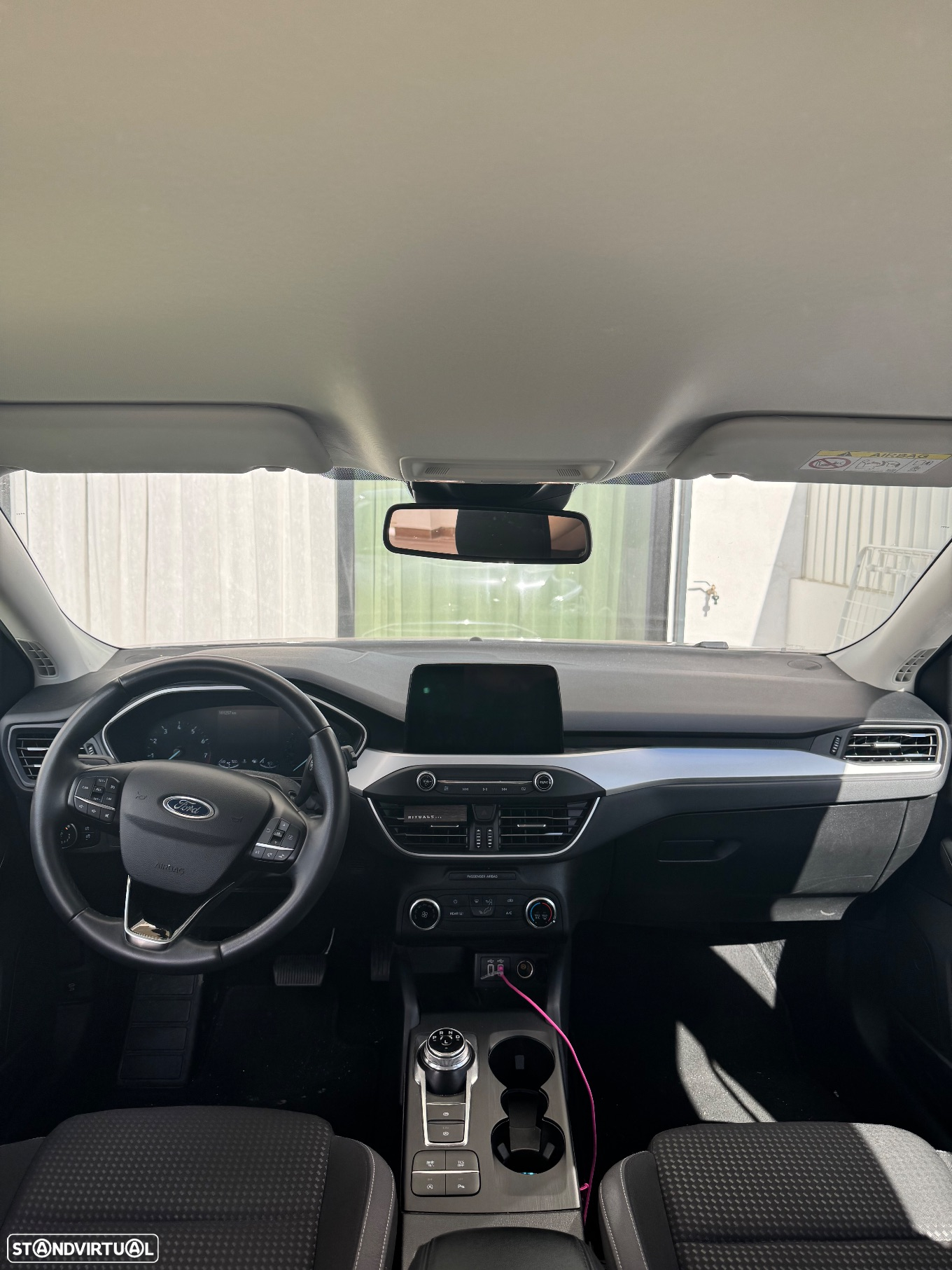 Ford Focus 1.0 EcoBoost S&S Aut. TITANIUM - 4