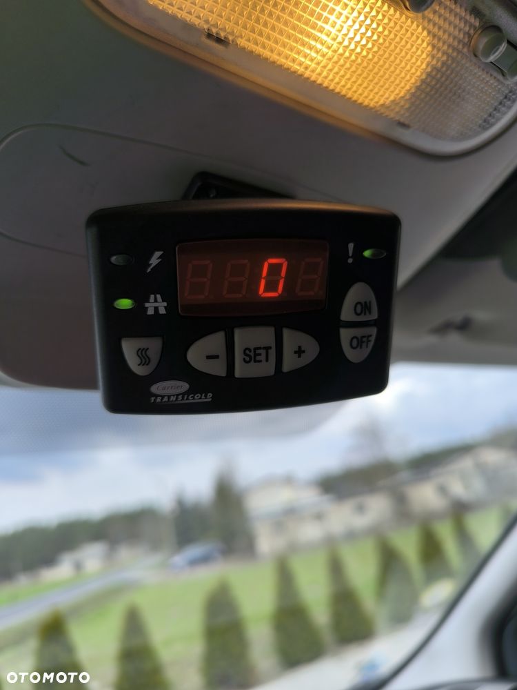 Nissan NV300 - 9
