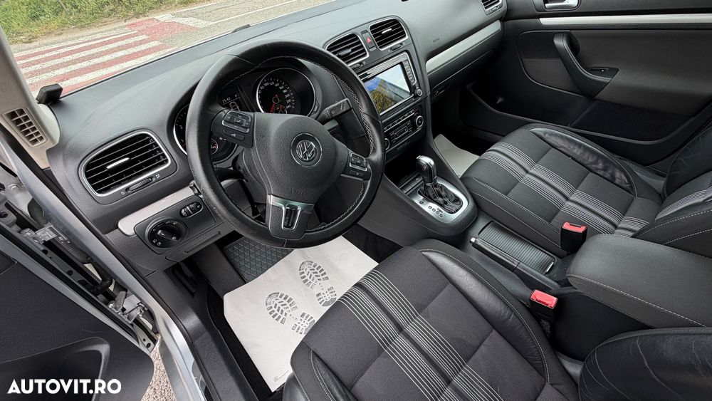 Volkswagen Golf - 33