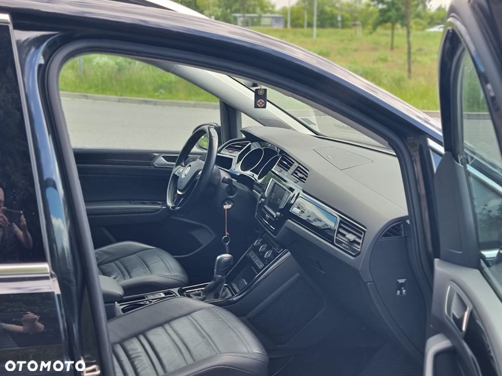 Volkswagen Touran 1.6 TDI SCR (BlueMotion Technology) DSG Comfortline - 17