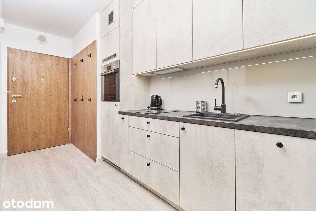 Kawalerka z balkonem + komórka lok. - Krakowska 37