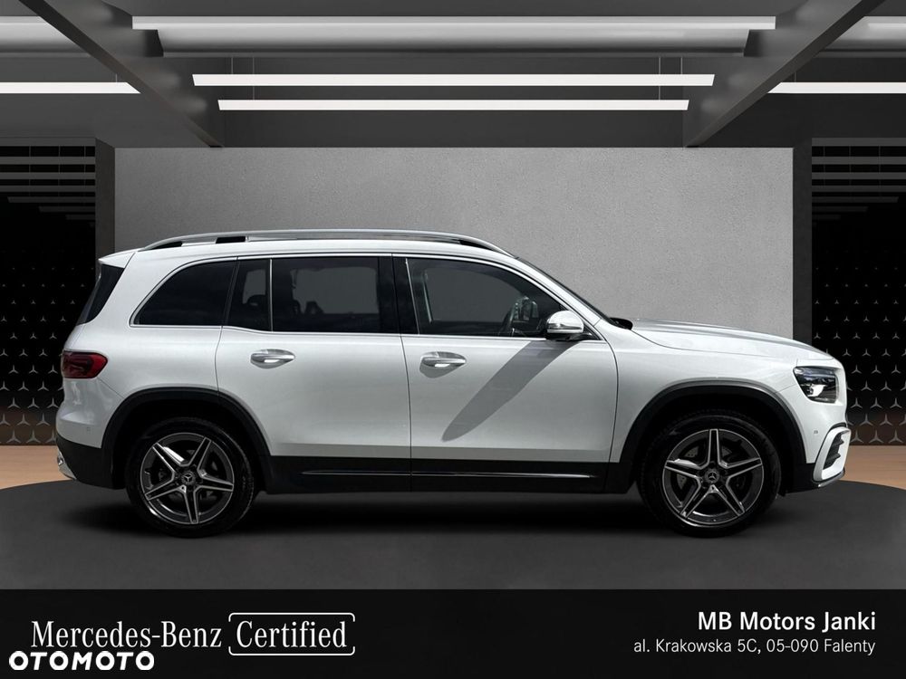 Mercedes-Benz GLB - 8