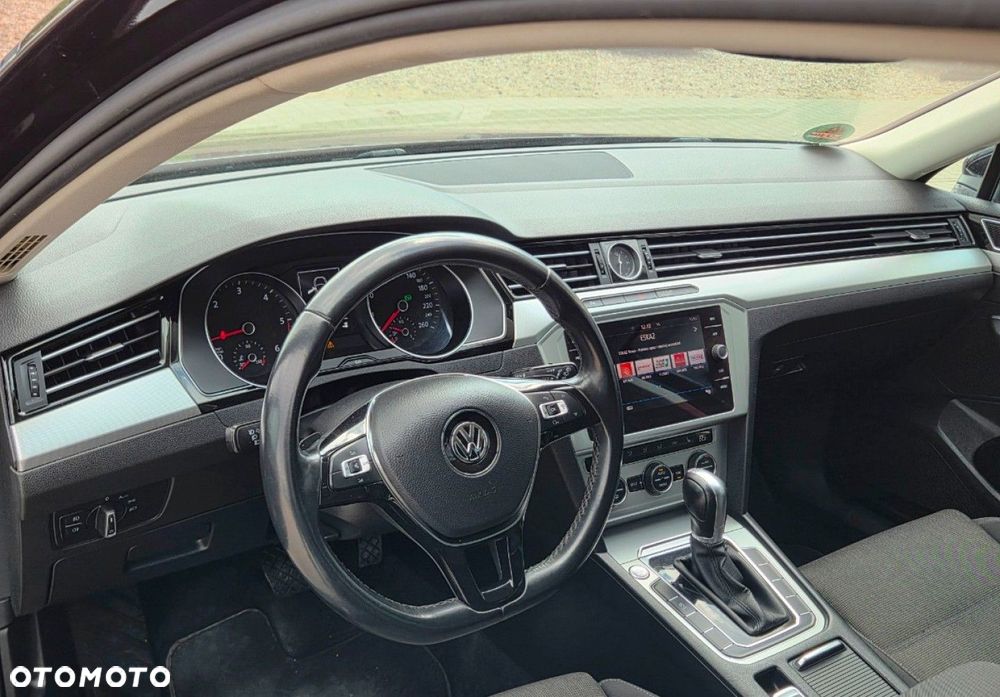 Volkswagen Passat - 6