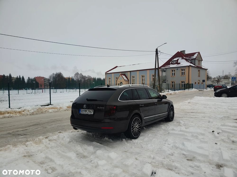 Skoda Superb 2.0 TDI DSG Exclusive - 6