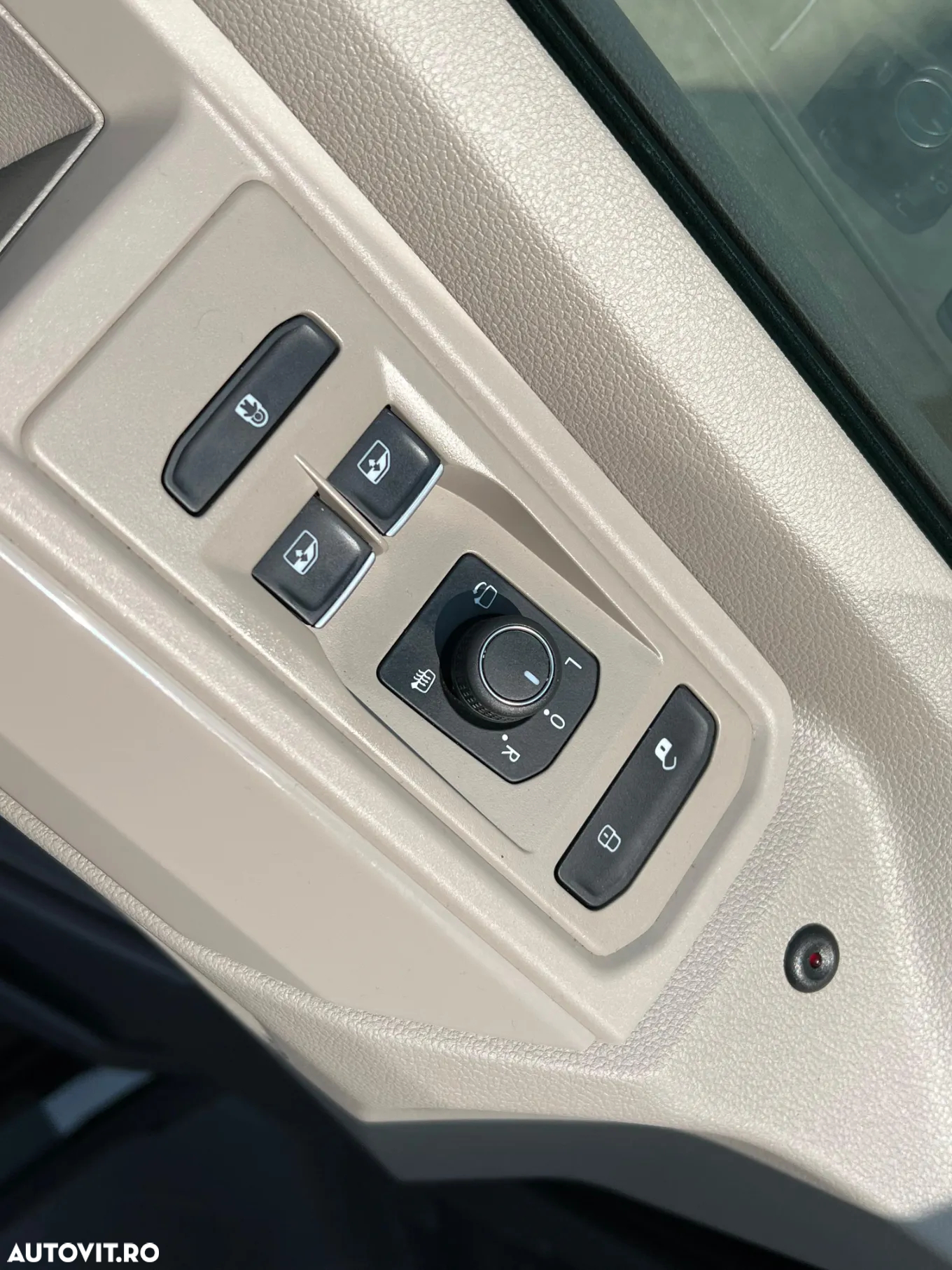 Volkswagen Multivan L 2.0 TSI DSG 150KW Style - 34
