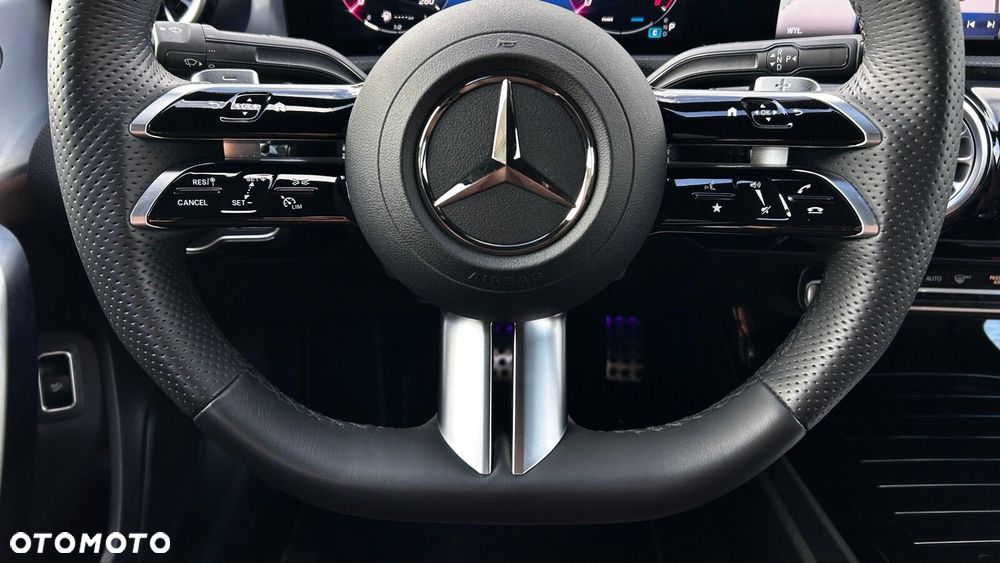 Mercedes-Benz Klasa A 200 AMG Line 7G-DCT - 16