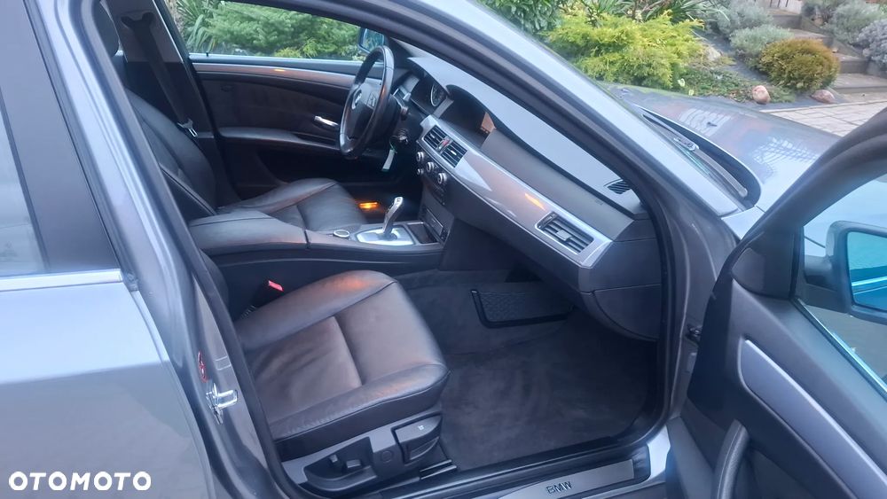 BMW Seria 5 525i - 6