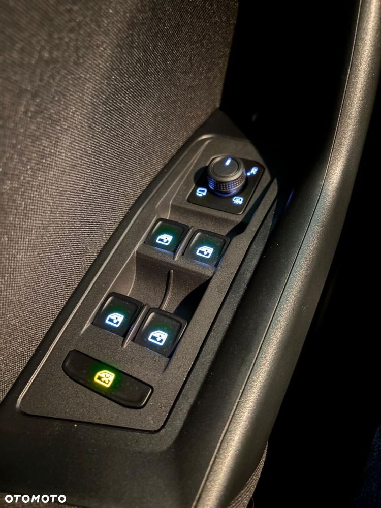 Volkswagen T-Roc - 10