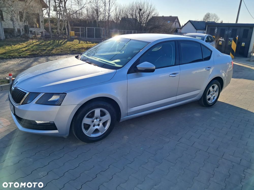 Skoda Octavia 1.6 TDI Active - 8