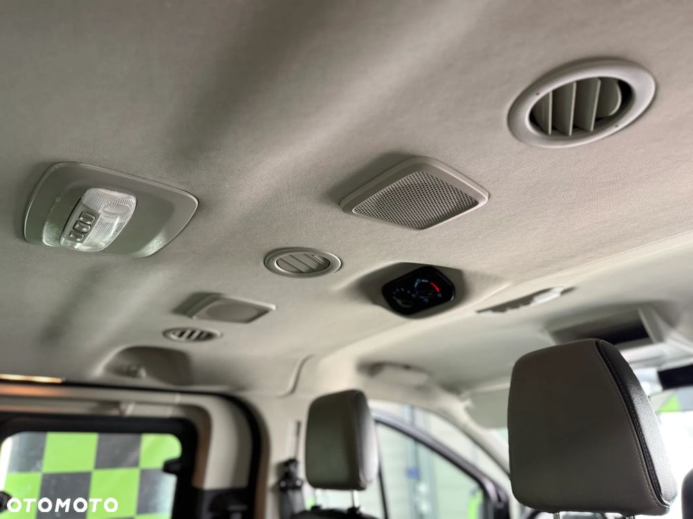 Ford Tourneo Custom 310 L2H1 VA Titanium - 10