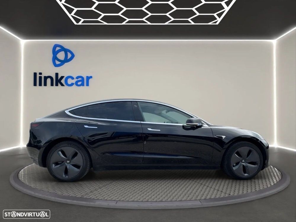 Tesla Model 3 - 9