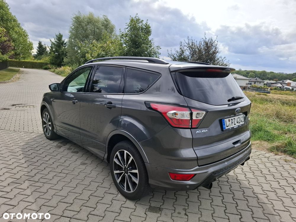 Ford Kuga - 4