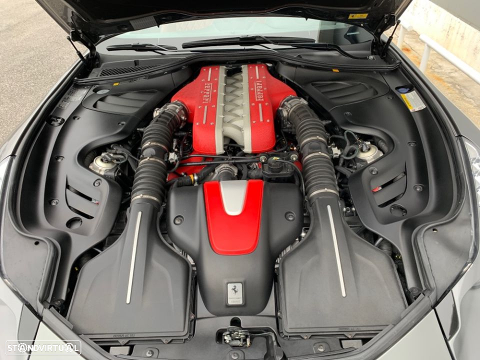 Ferrari FF - 29