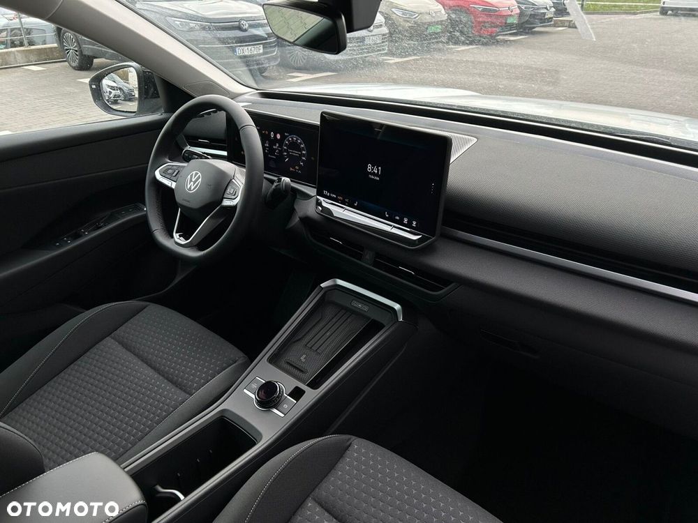 Volkswagen T-Roc - 12