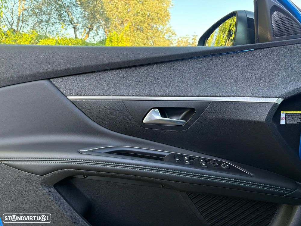 Peugeot 3008 BlueHDi 130 Stop & Start EAT8 Allure - 17