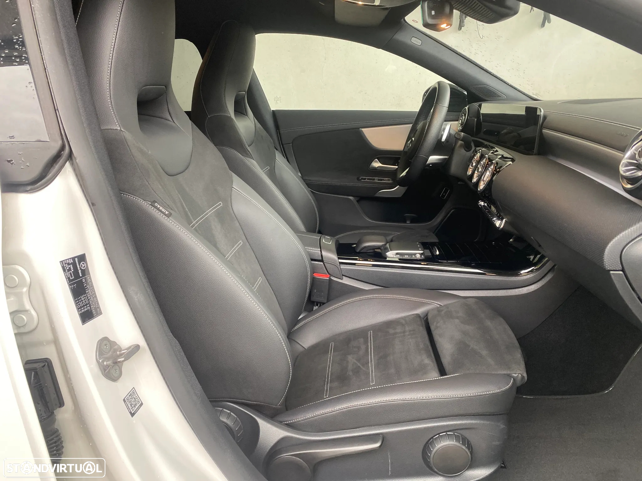 Mercedes-Benz CLA 250 e AMG Line - 17