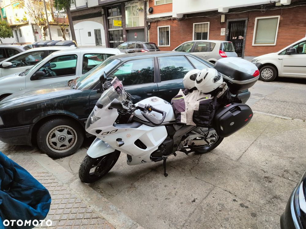 Suzuki GSX - 3