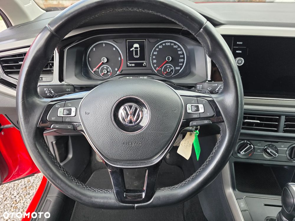 Volkswagen Polo 1.6 TDI SCR DSG Comfortline - 12