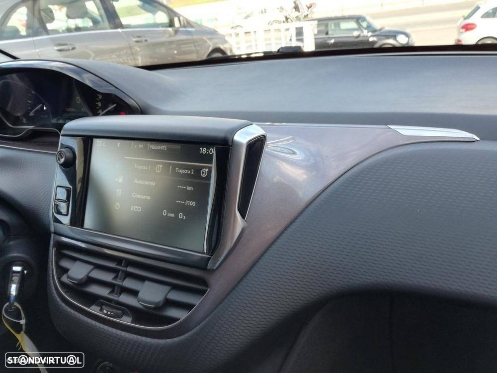 Peugeot 2008 1.6 e-HDi Allure 2-Tronic - 9