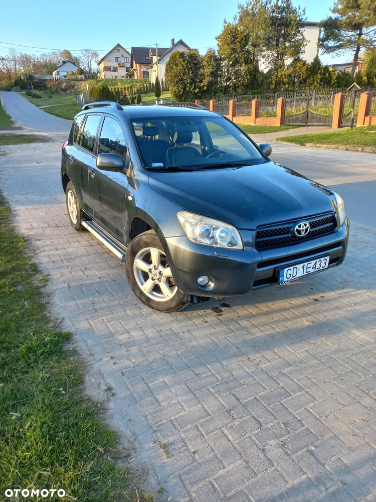 Toyota RAV4 2.2 D-4D Premium - 1