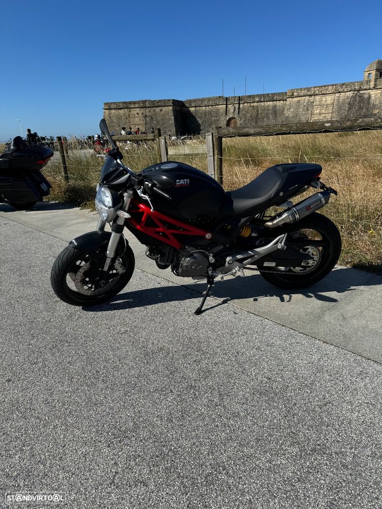 Ducati Monster 696 + ABS - 4