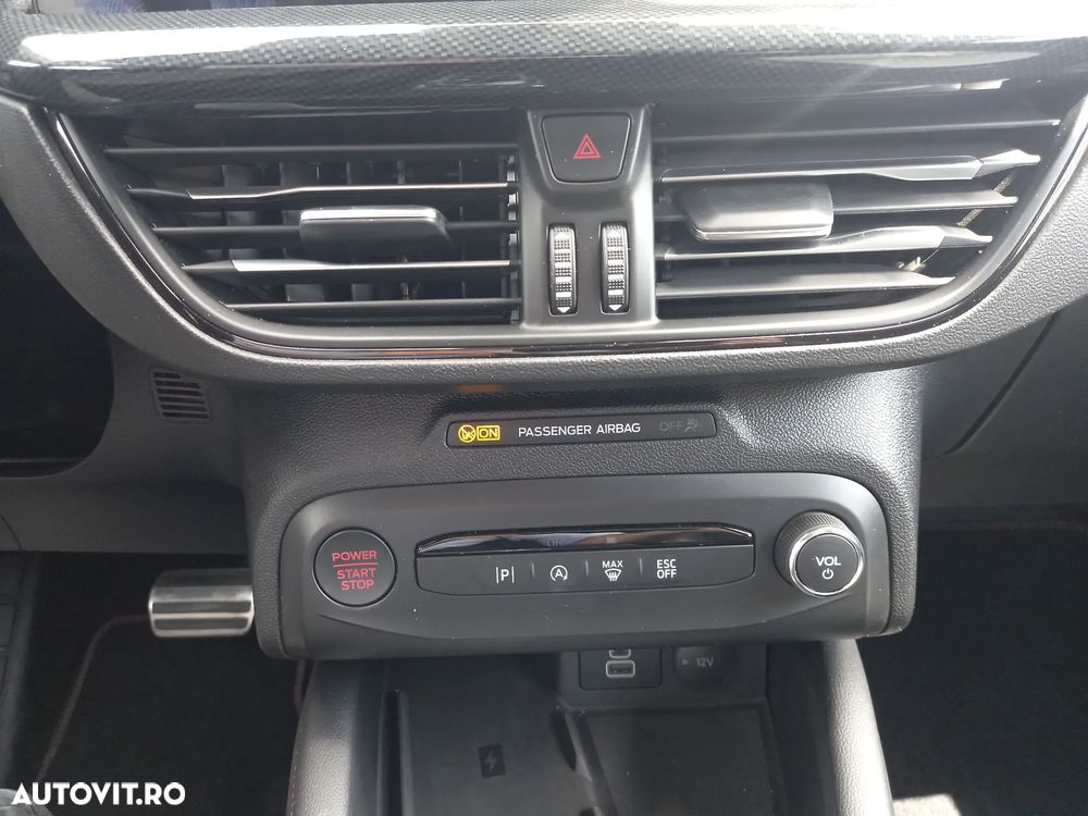 Ford Focus - 28