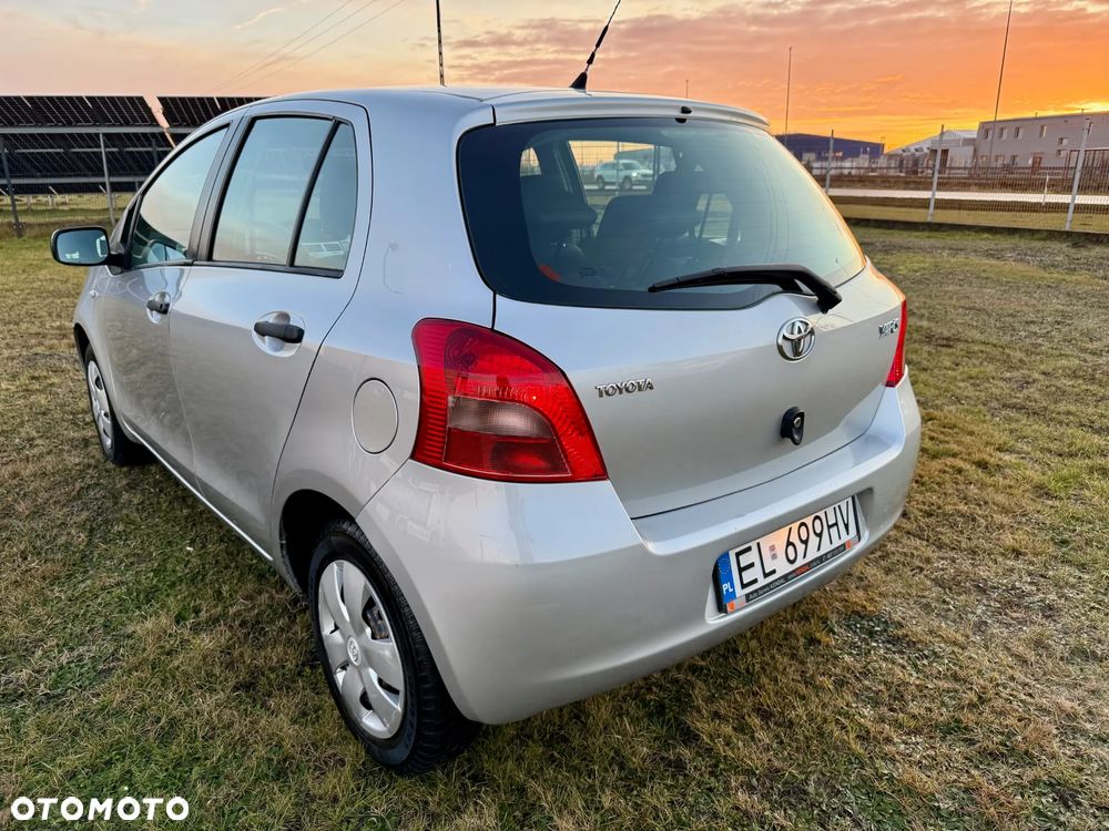 Toyota Yaris 1.0 Terra A/C - 4