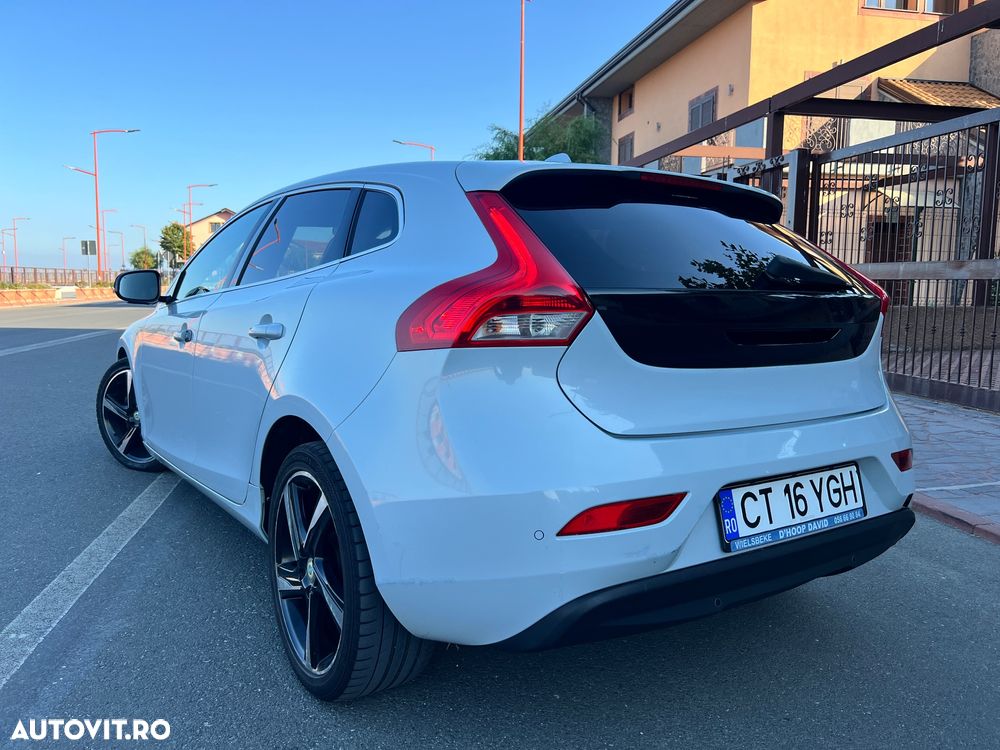Volvo V40 D2 ECO Aut. R-Design - 7