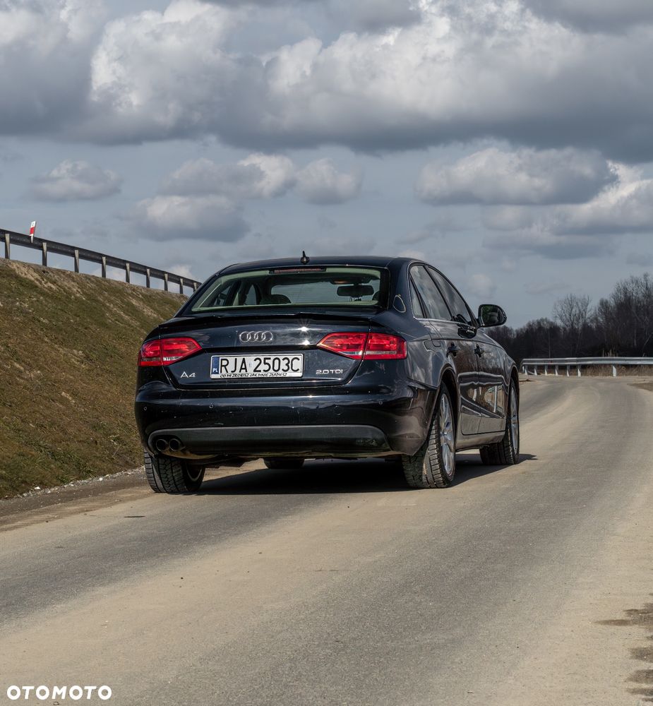 Audi A4 Limousine 2.0 TDI - 8