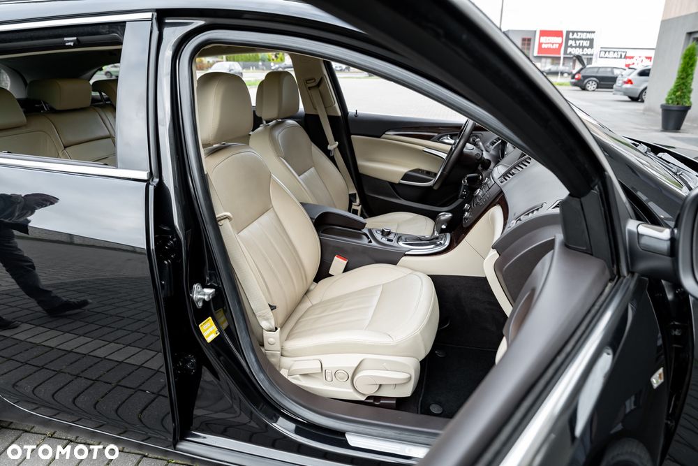 Opel Insignia 2.8 Turbo 4x4 Sport - 28