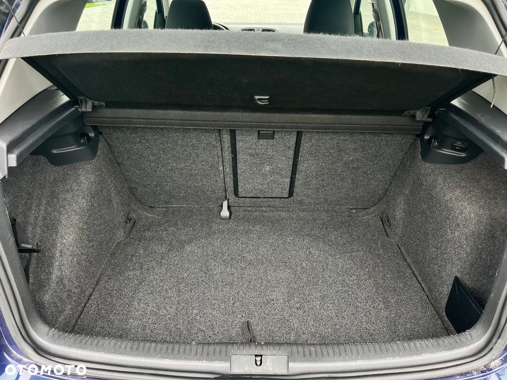Volkswagen Golf 1.6 TDI DPF BlueMotion Technology Trendline - 17