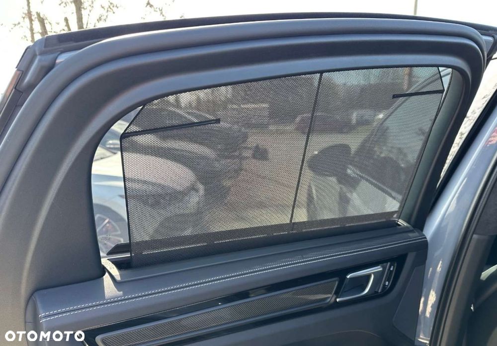 Porsche Cayenne - 29