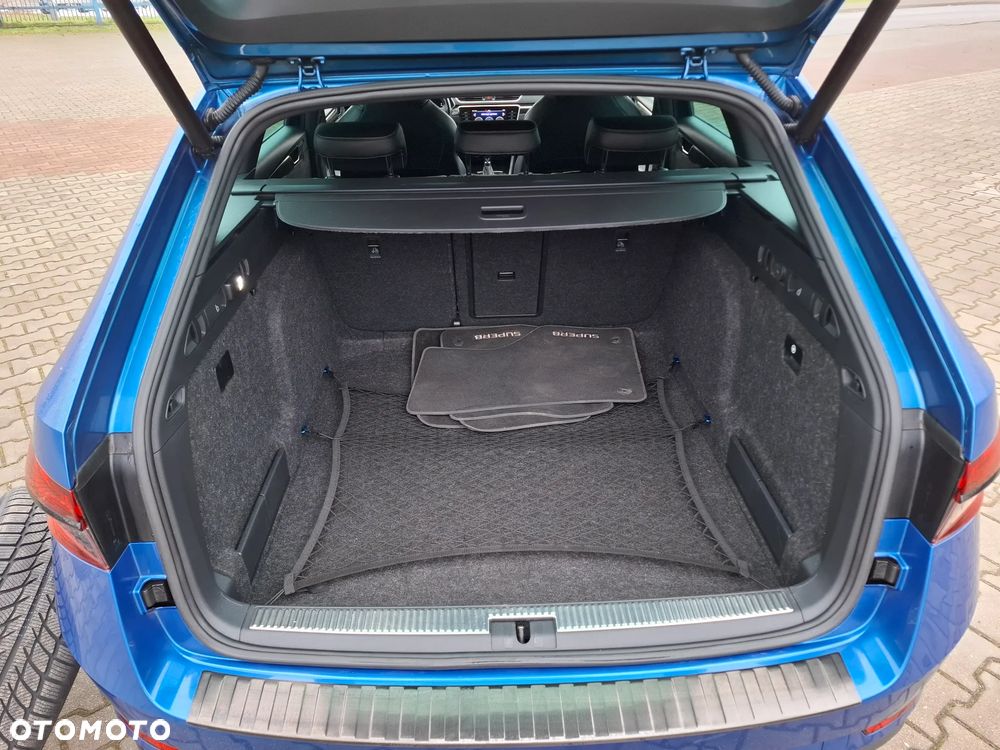 Skoda Superb 1.5 TSI DSG Sportline - 11