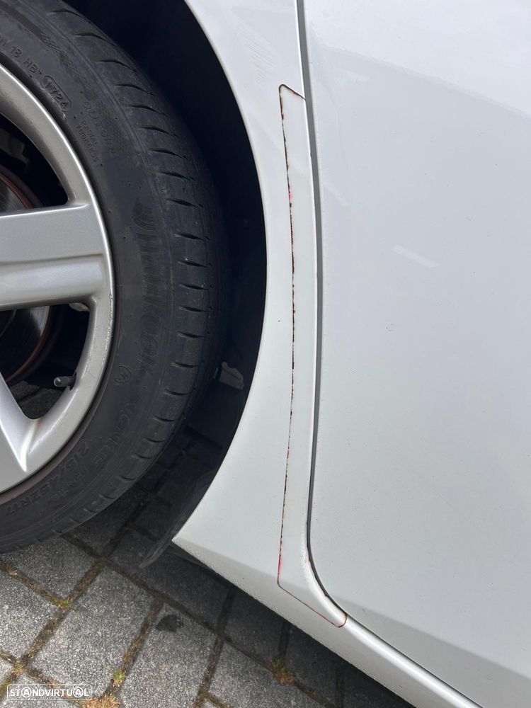 Toyota Auris 1.4 D-4D Comfort+Pack Sport - 6