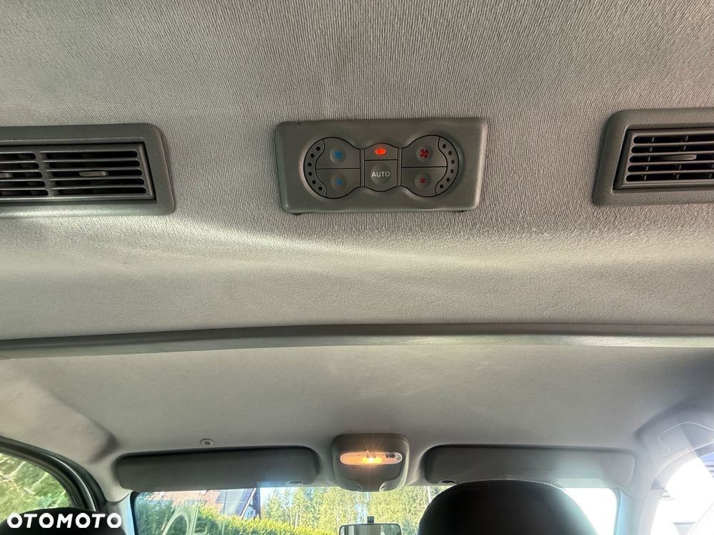 Renault Trafic Grand Passenger Pack Clim - 12