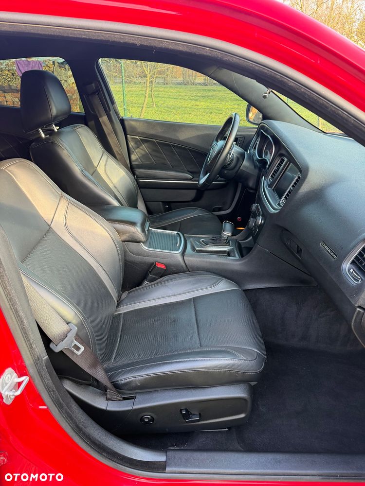 Dodge Charger 5.7 V8 RT - 14