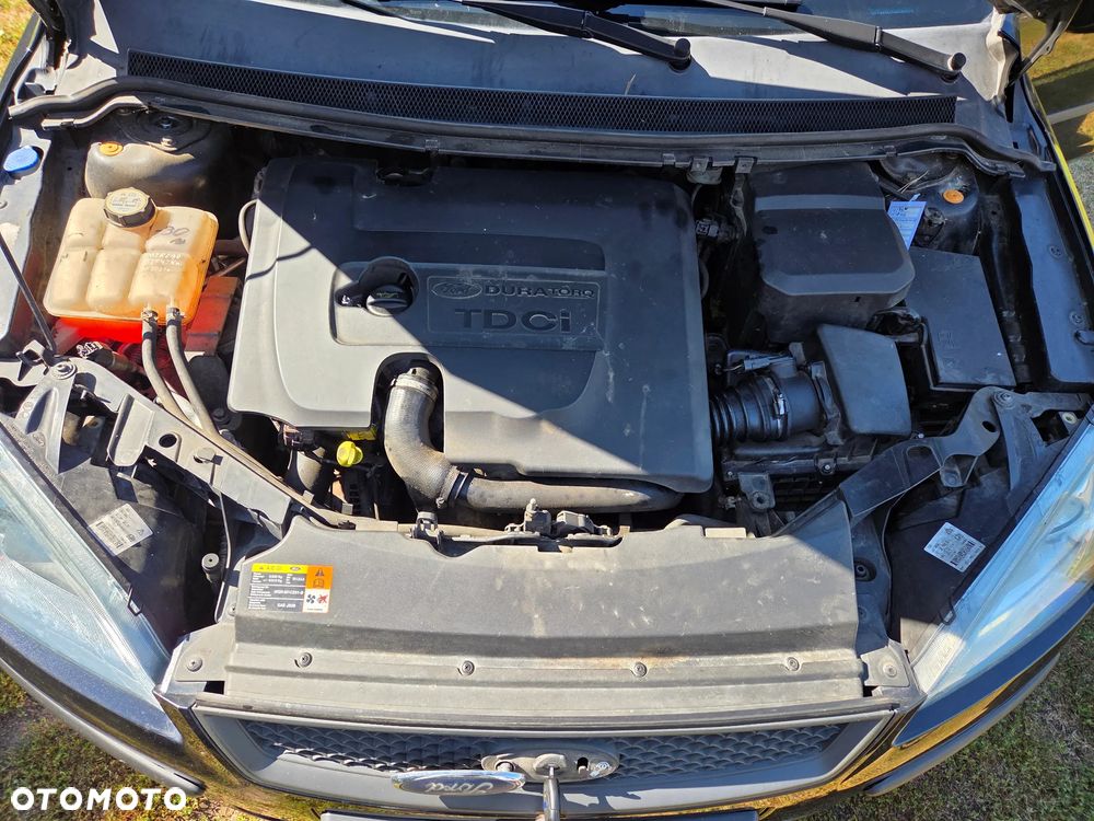 Ford Focus 1.6 TDCi Ambiente DPF - 6