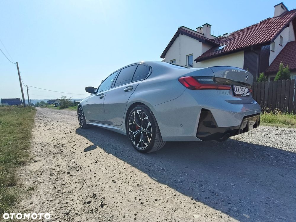 BMW Seria 3 330i xDrive M Sport - 32