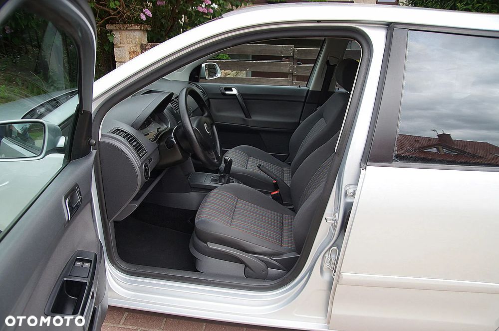 Volkswagen Polo 1.4 Comfortline - 12